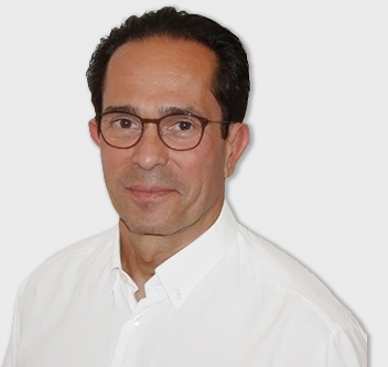 Dr. Martin Smetan